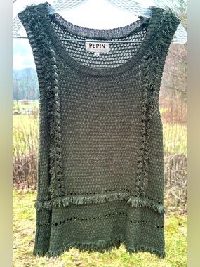 Fringed sleeveless knit top